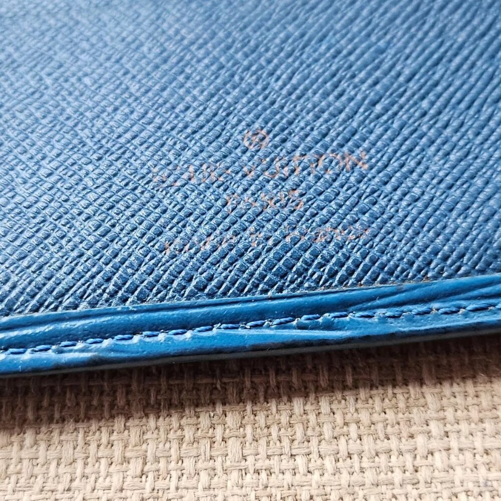 Louis Vuitton Wallet Card Holder Blue Leather Bifold Purse Made in Spain - Picture 11 of 13